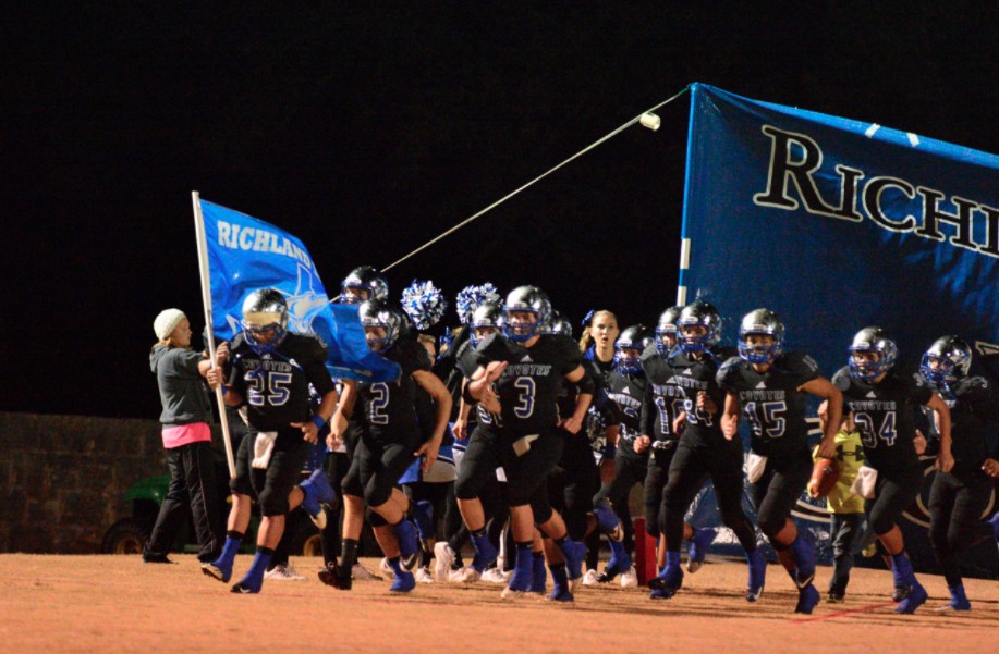 6 man football vs 11 man football key differences you should know