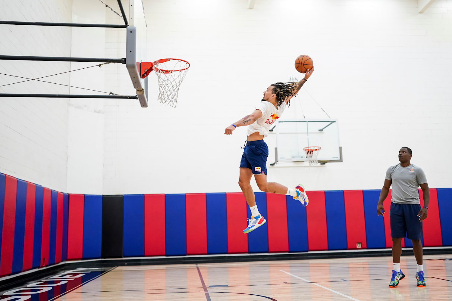 How to improve skills in NBA Hoops 18 19? Pro strategies!