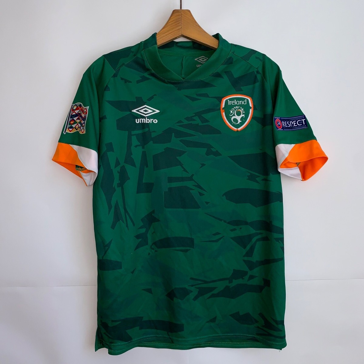 How much does an Ireland national football jersey cost? Get the price!