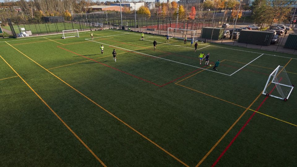 What makes Chobham Academy football pitch special？ Uncover the secrets