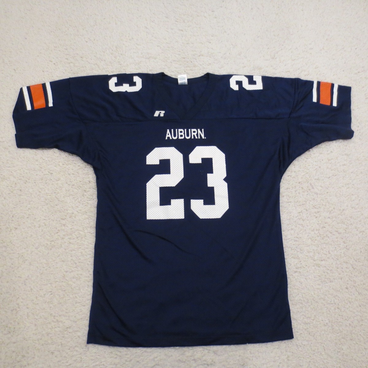 Auburn Tigers football jersey prices： Are they worth the money？