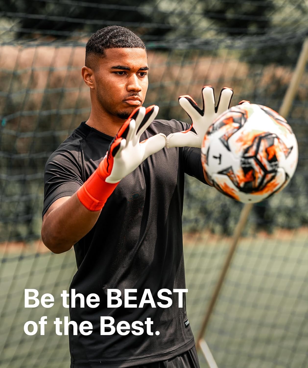 Where to buy the best football goalkeeper gloves? Top stores compared!