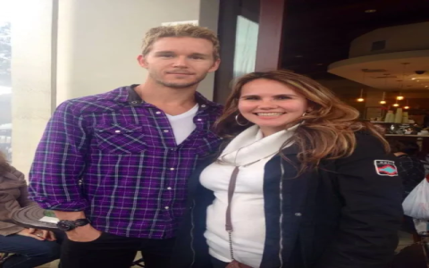 Ryan Kwanten Height: Get the Details on This Actors Stature! Ryan Kwanten Height: Get the Details on This Actors Stature!